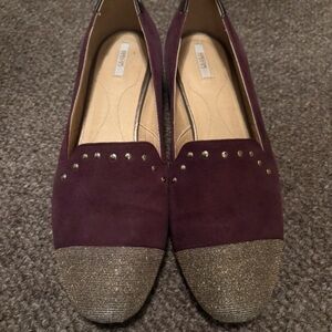 Geox Women's Loafers in Plum with Gold Details